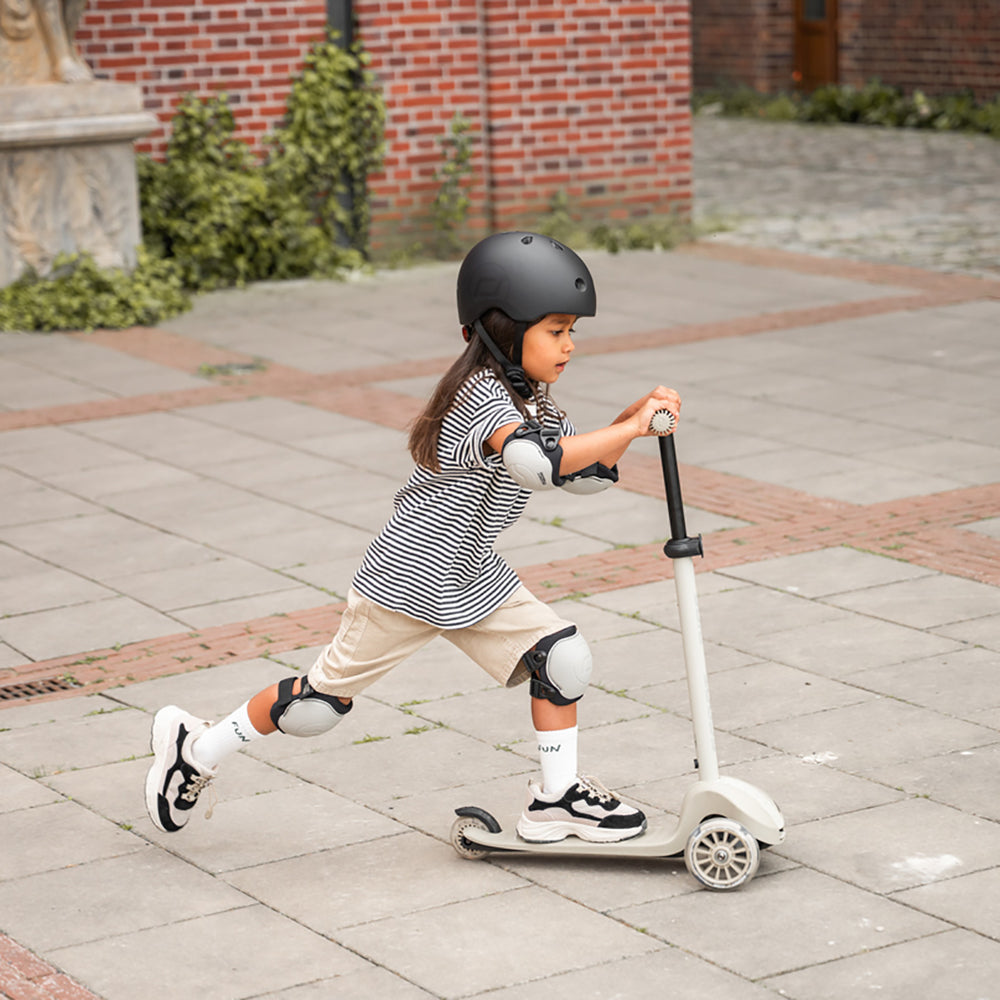 Scoot and Ride Scooter - Highwaykick 3S LED - Ash - All Mamas Children
