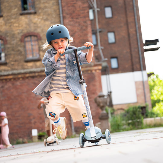 Scoot and Ride Scooter - Highwaykick 3S LED - Steel - All Mamas Children